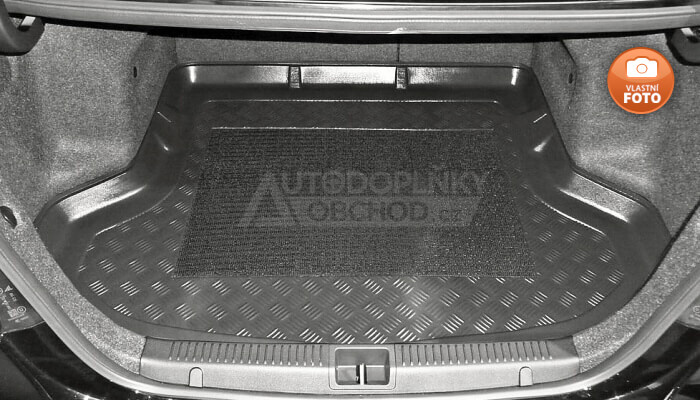 Vana do kufru přesně pasuje do zavazadlového prostoru modelu auta Suzuki Kizashi 4D 2010- sed